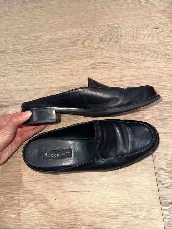Rockport Shoes - Rock port Women’s 6.5 Black Leather Slip-On Loafers Gently Worn